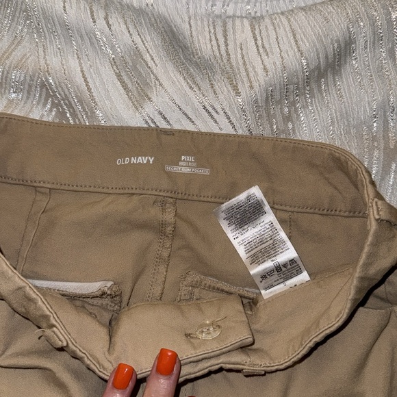 Old navy pixie high rise - Picture 3 of 3